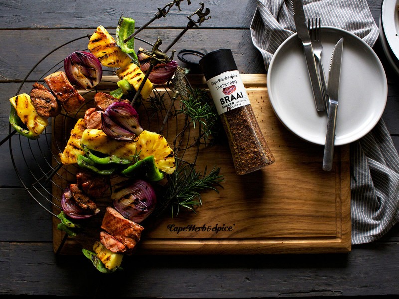 SMOKEY BBQ PORK & PINEAPPLE SOSATIES